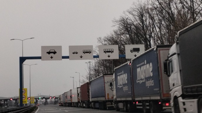 Na Batrovcima čekanje pet sati